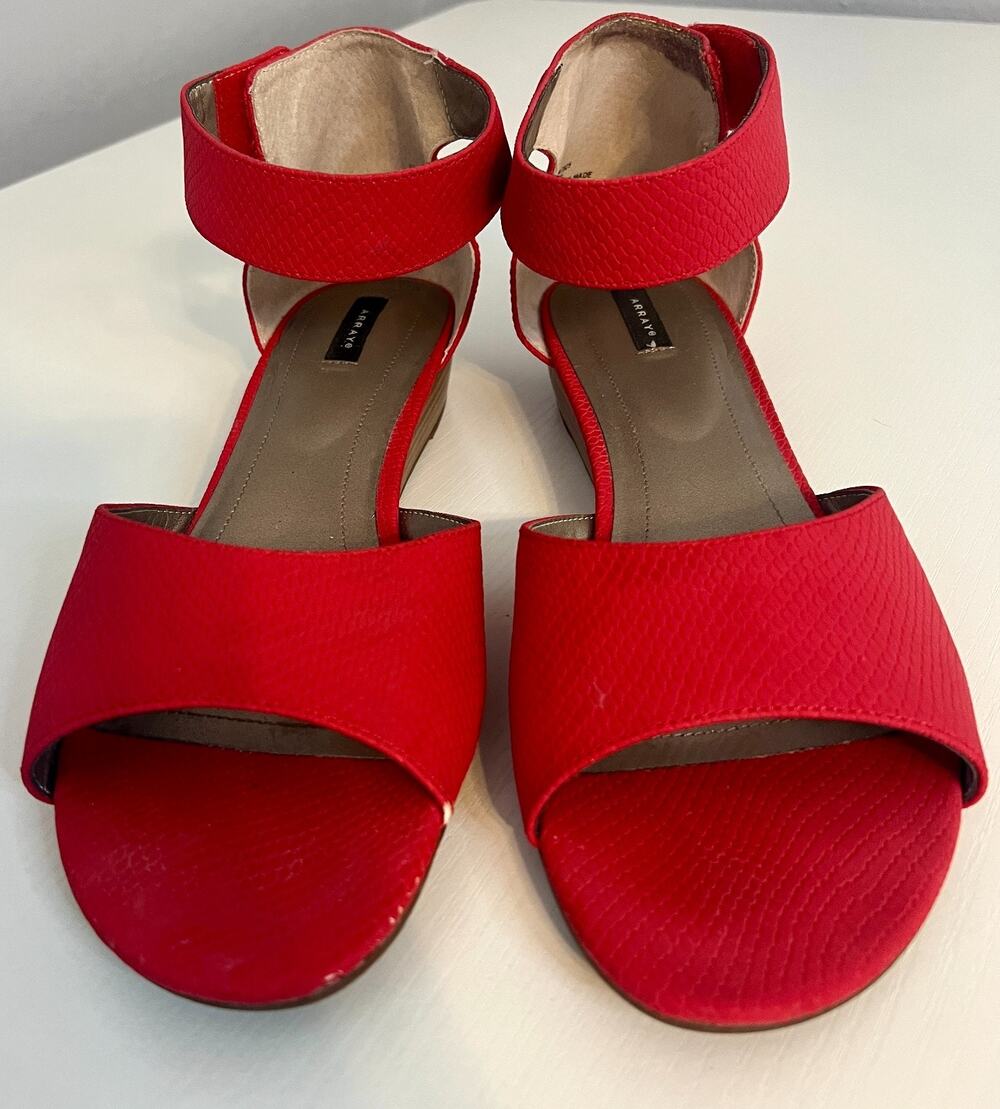 Array Sandals Womens US 12M Red Textured Open Toe Ankle Strap Low Wedge Heels